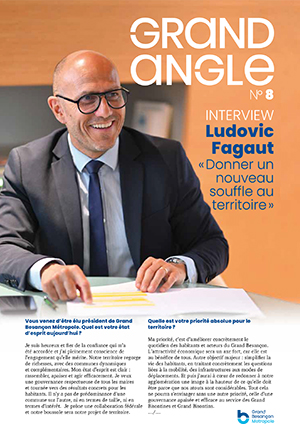Couverture du Grand angle n°8 : Un nouveau souffle pour le territoire, Ludovic Fagaut en photo